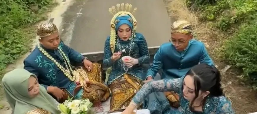 Viral! Pengantin di Purworejo Naik Mobil Bak Terbuka, Tapi Konsepnya Mewah dan Elegan