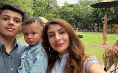 Liburan Seru Bareng Keluarga, Sarah Keihl Ajak Anaknya ke Kebun Binatang