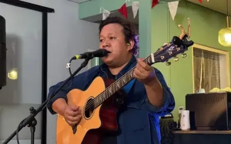 Bosan 16 Tahun Akustikan, Amir Jahari Awali Era Baru Lewat Showcase 'Sebuah Puisi' di Jakarta