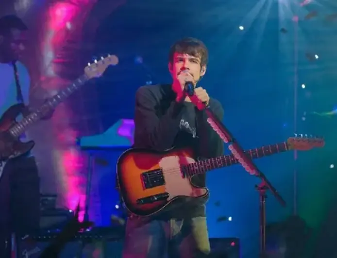 Arti dan Makna Lagu Sunflower – Rex Orange County, Kebahagiaan yang Tumbuh Dari Cinta Orang Tersayang