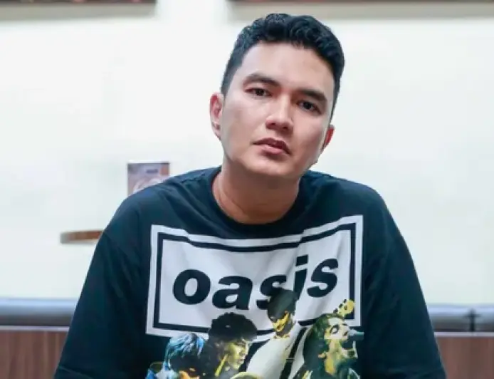 Aldi Taher: Dari Jualan Burger Kini Siap Tembus New York Fashion Week